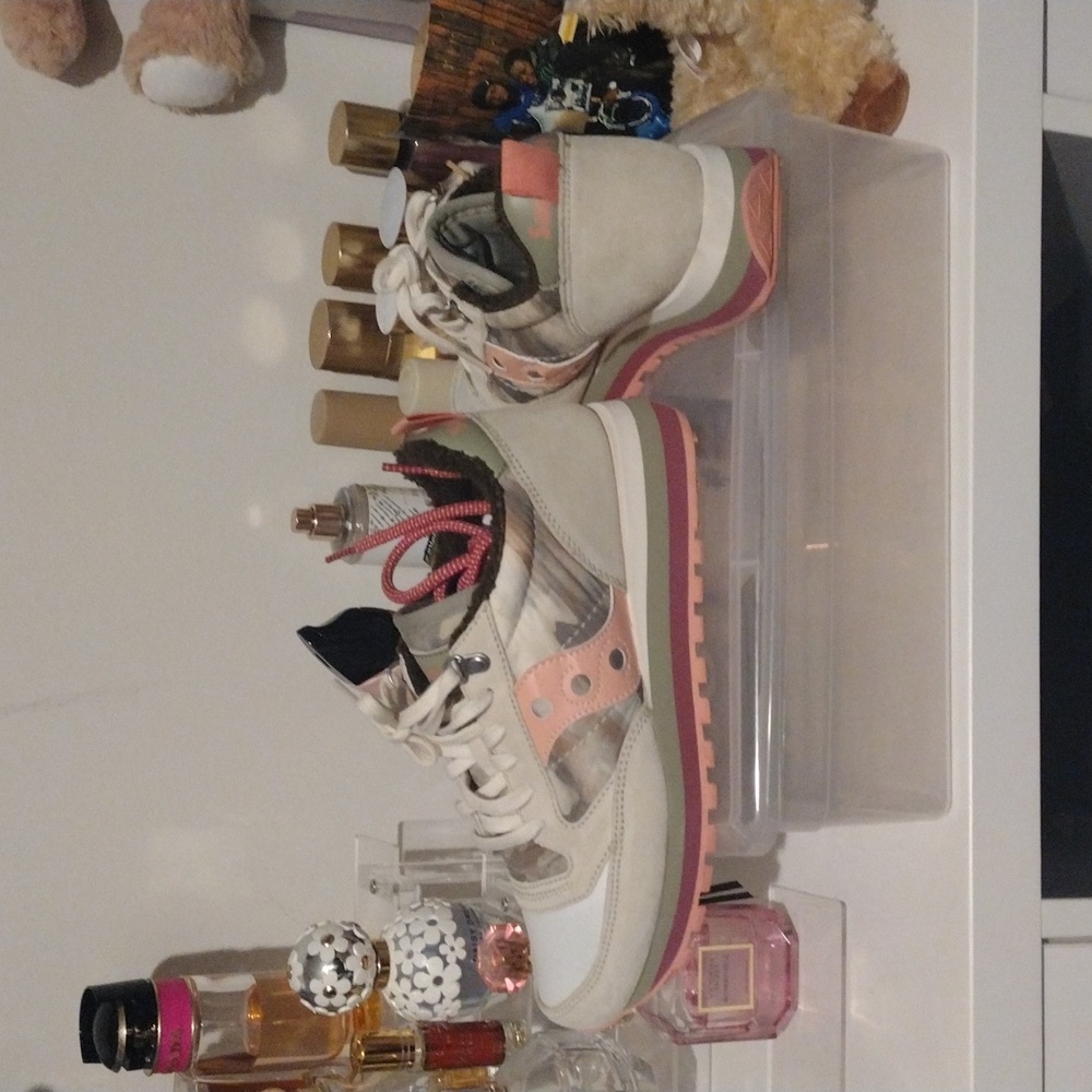 Women sneakers